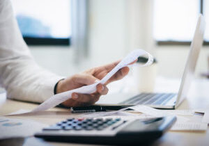 financial-officers-calculate-expenses-300x225